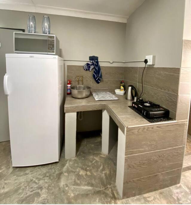 Stellies Accommodation - Room 1 基特曼斯胡普 外观 照片